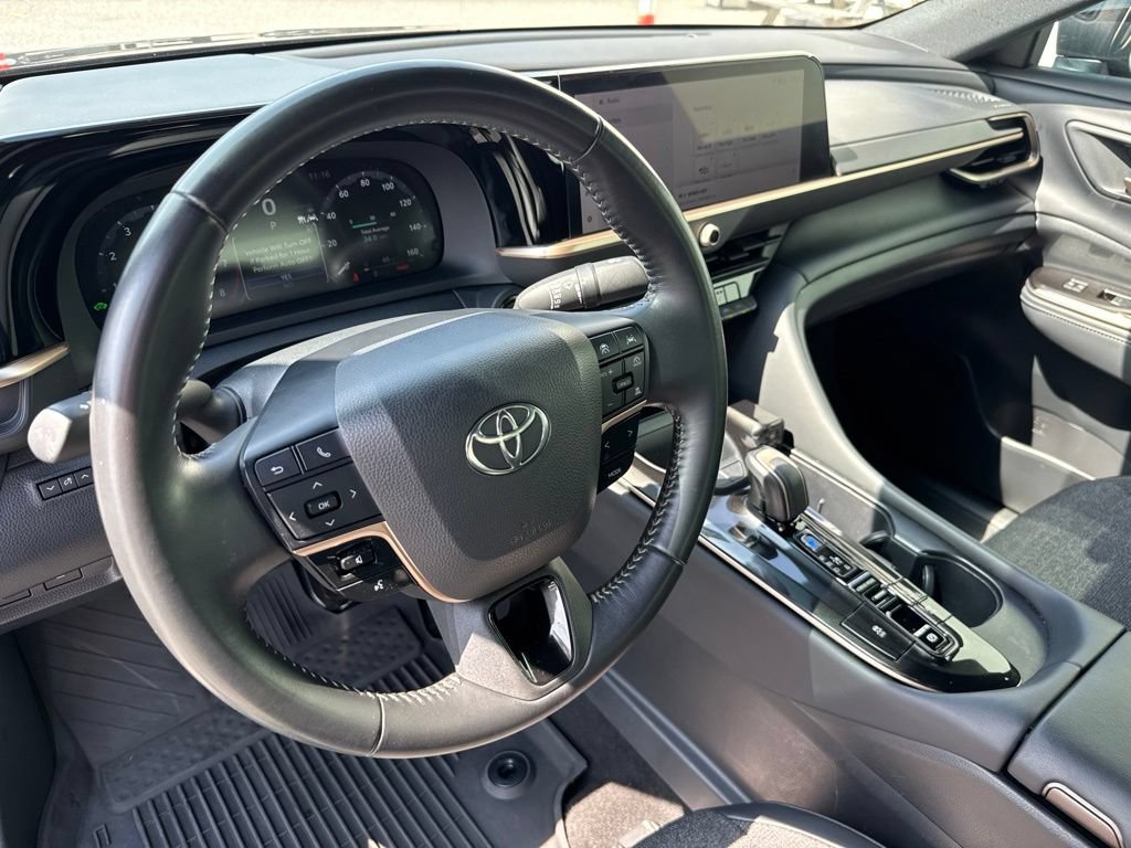 Used 2024 Toyota Crown AWD/4WD image 21