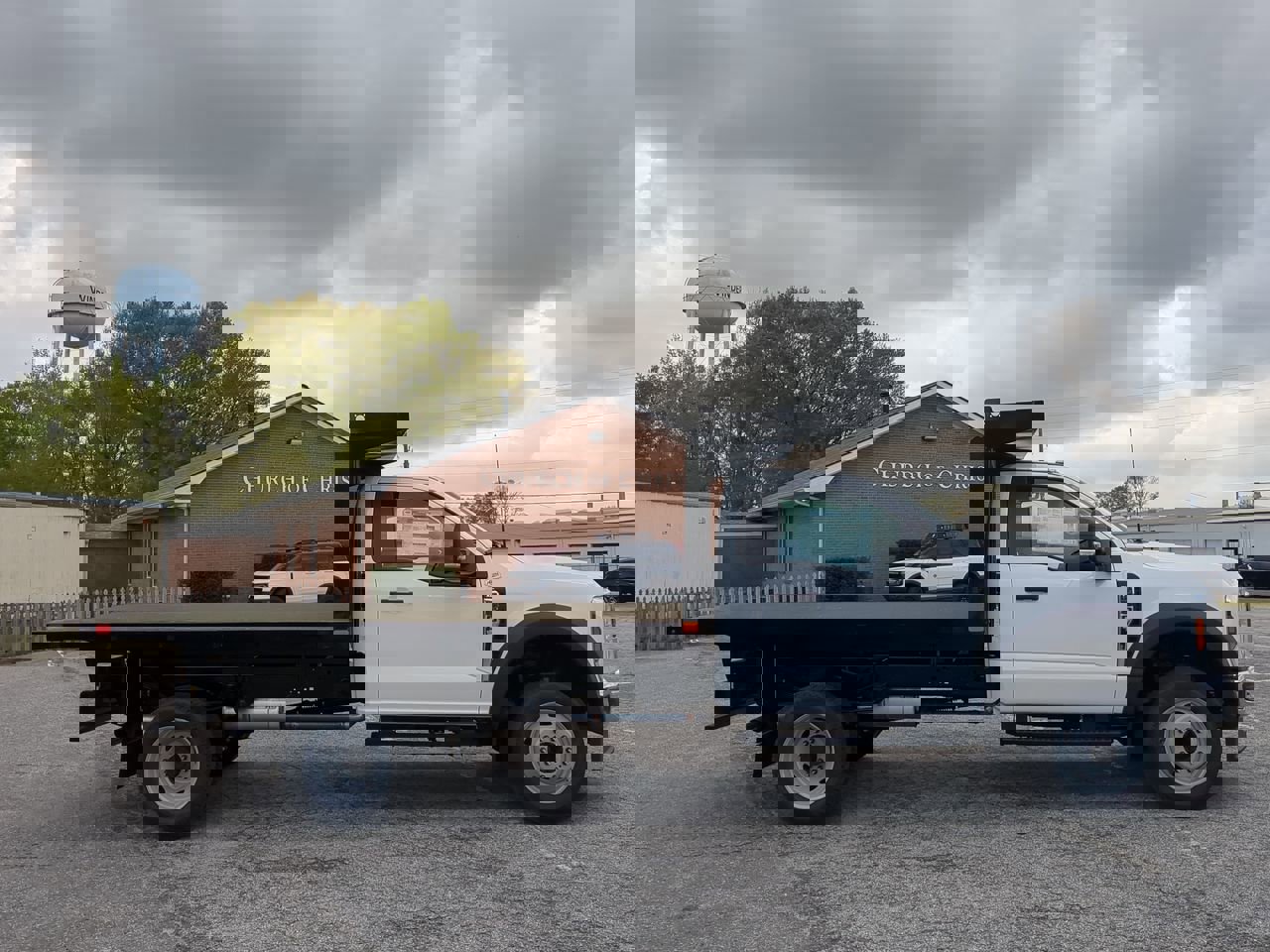 New 2025 Ford F550 2WD Regular Cab Super Duty w/ XL Chrome Package video 2