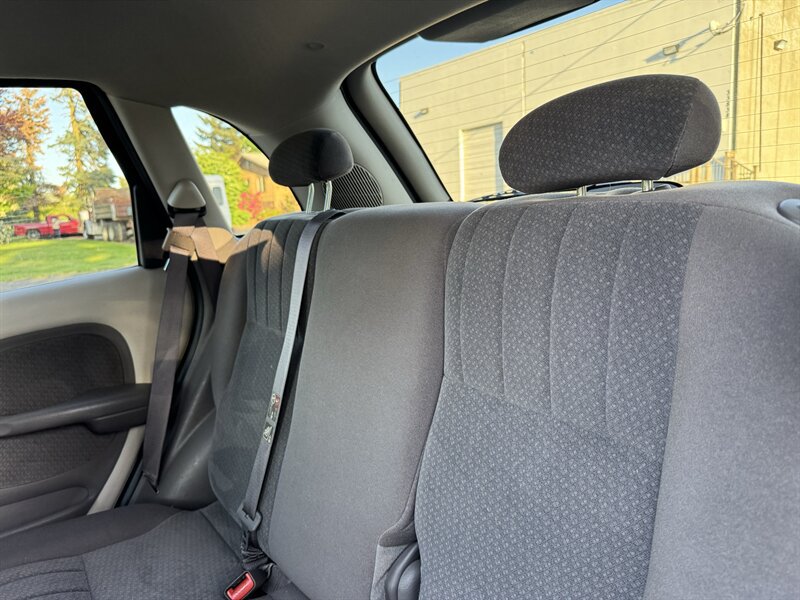 Used 2004 Chrysler PT Cruiser w/ PWR Convenience Group FWD image 13