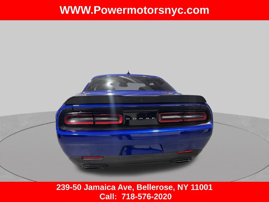 Used 2022 Dodge Challenger R/T w/ Shaker Package RWD image 4