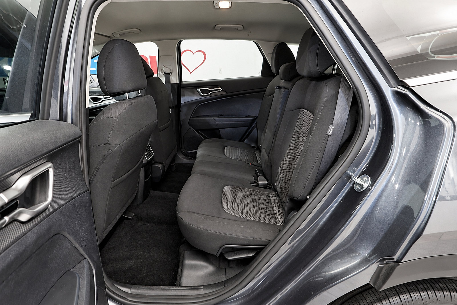 Used 2024 Kia Sportage LX AWD/4WD image 14