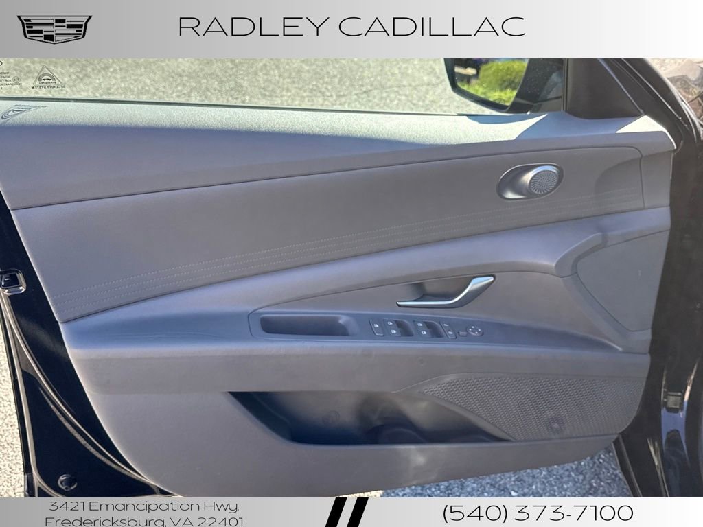 Used 2022 Hyundai Elantra SEL image 16