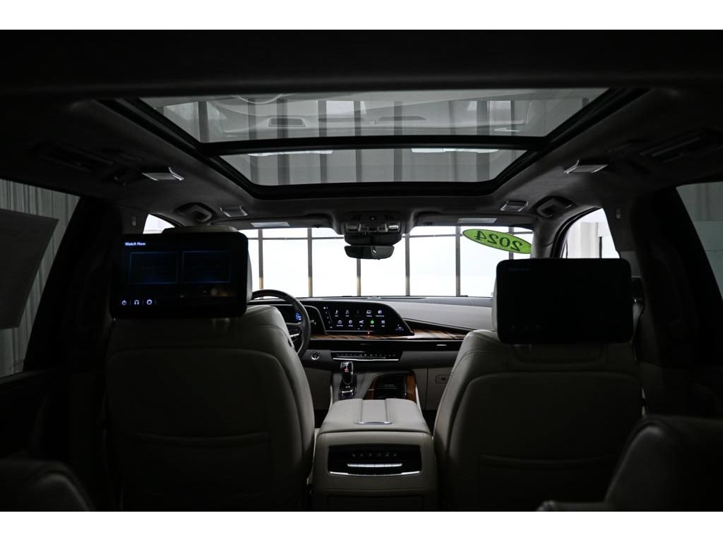 Used 2024 Cadillac Escalade Sport Platinum w/ LPO, ONYX Package AWD/4WD image 33