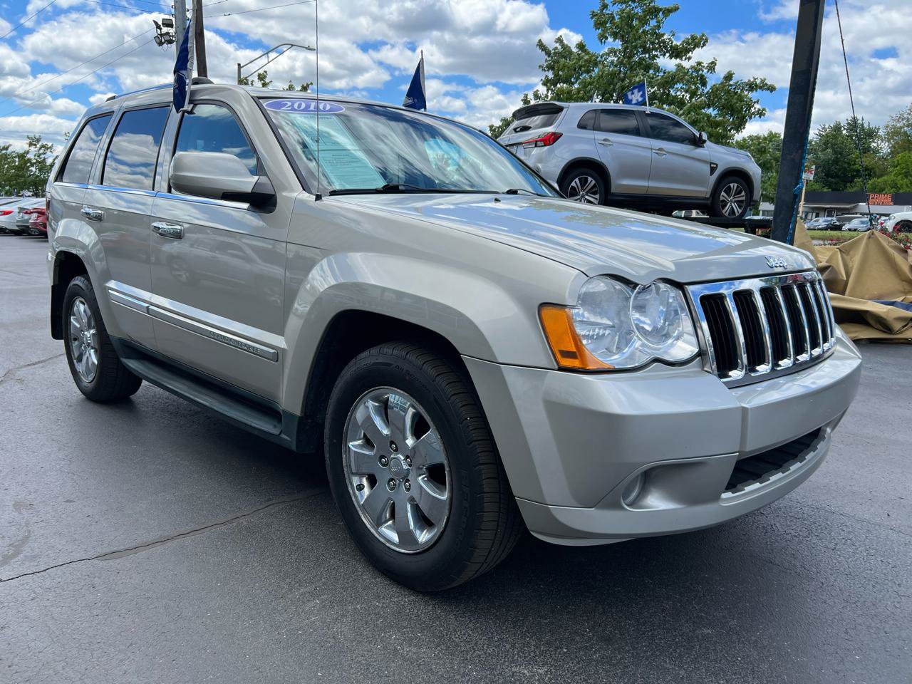Used 2010 Jeep Grand Cherokee Limited AWD/4WD image 8
