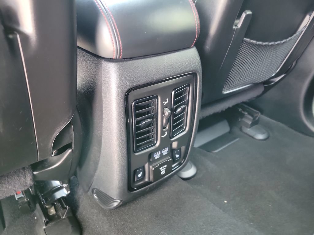 Used 2023 Dodge Durango R/T RWD image 13
