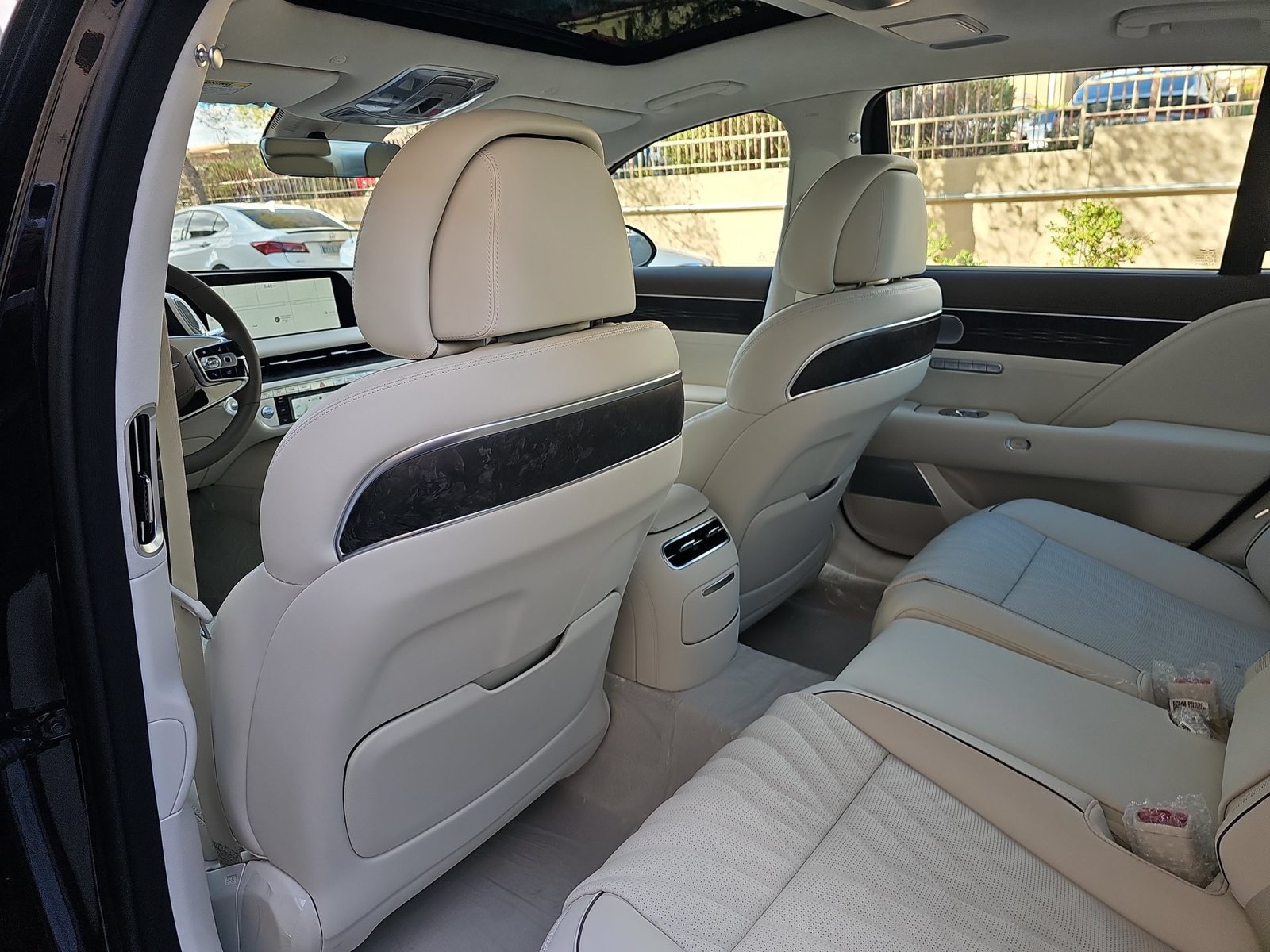Certified 2026 Genesis G90 3.5T AWD/4WD image 16
