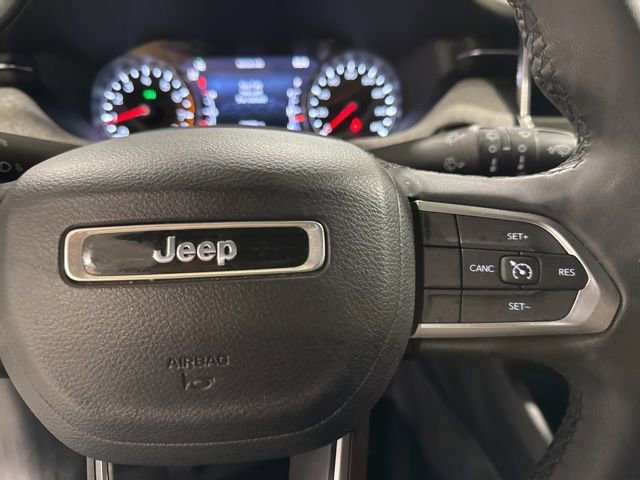 Used 2023 Jeep Compass Latitude image 39