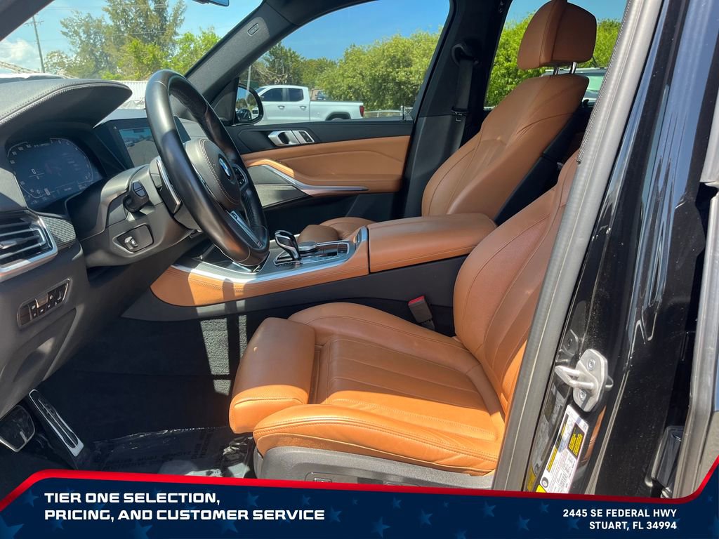 Used 2022 BMW X5 M50i w/ Parking Assistance Package AWD/4WD image 9