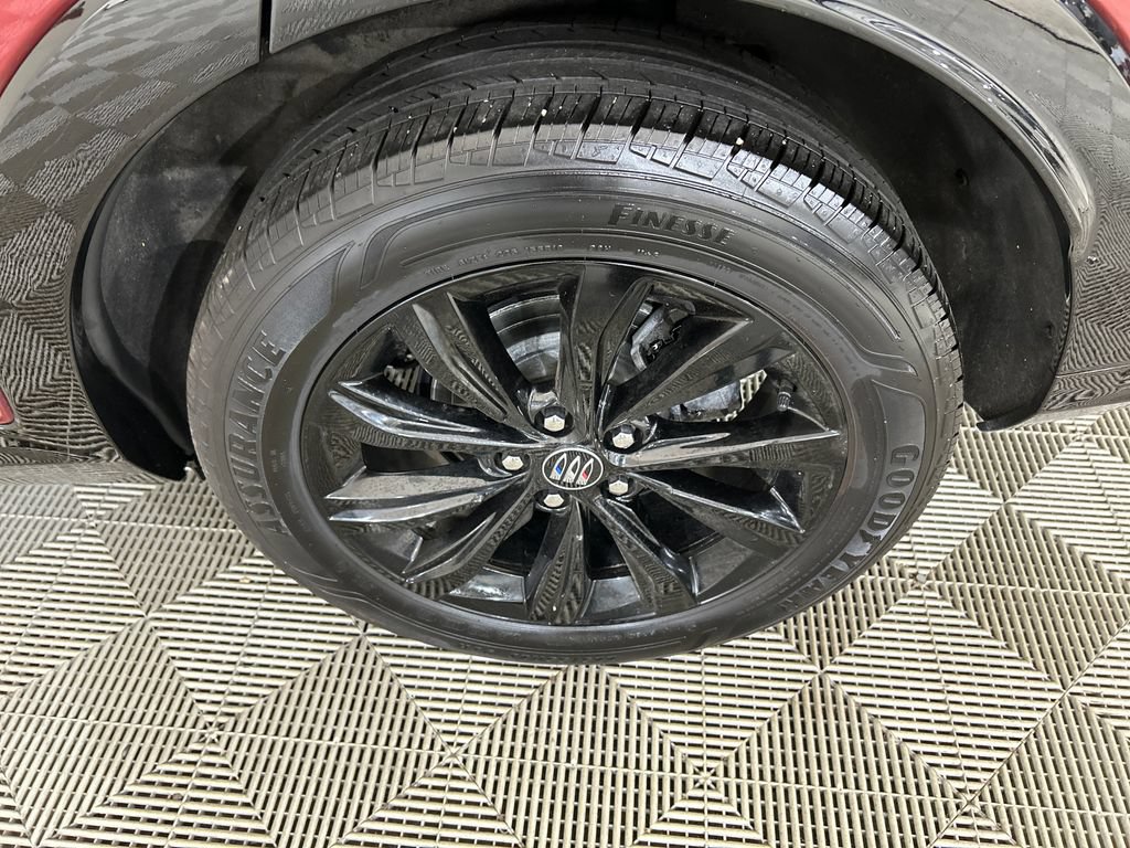 Used 2024 Buick Envista Sport Touring w/ Convenience I Package FWD image 10