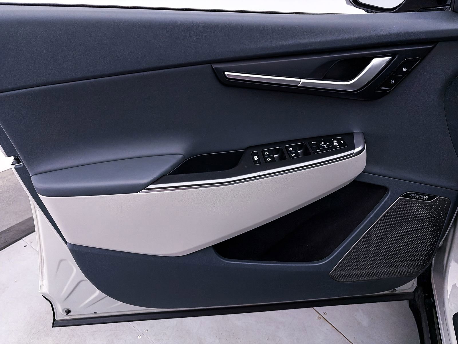 Certified 2024 Kia EV6 Wind w/ Wind Technology Package AWD/4WD image 17