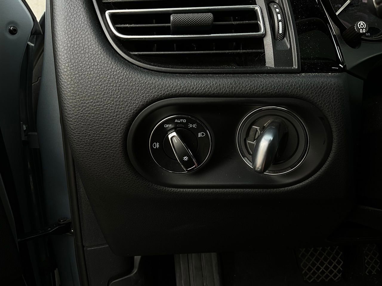 Used 2022 Porsche Macan S image 25