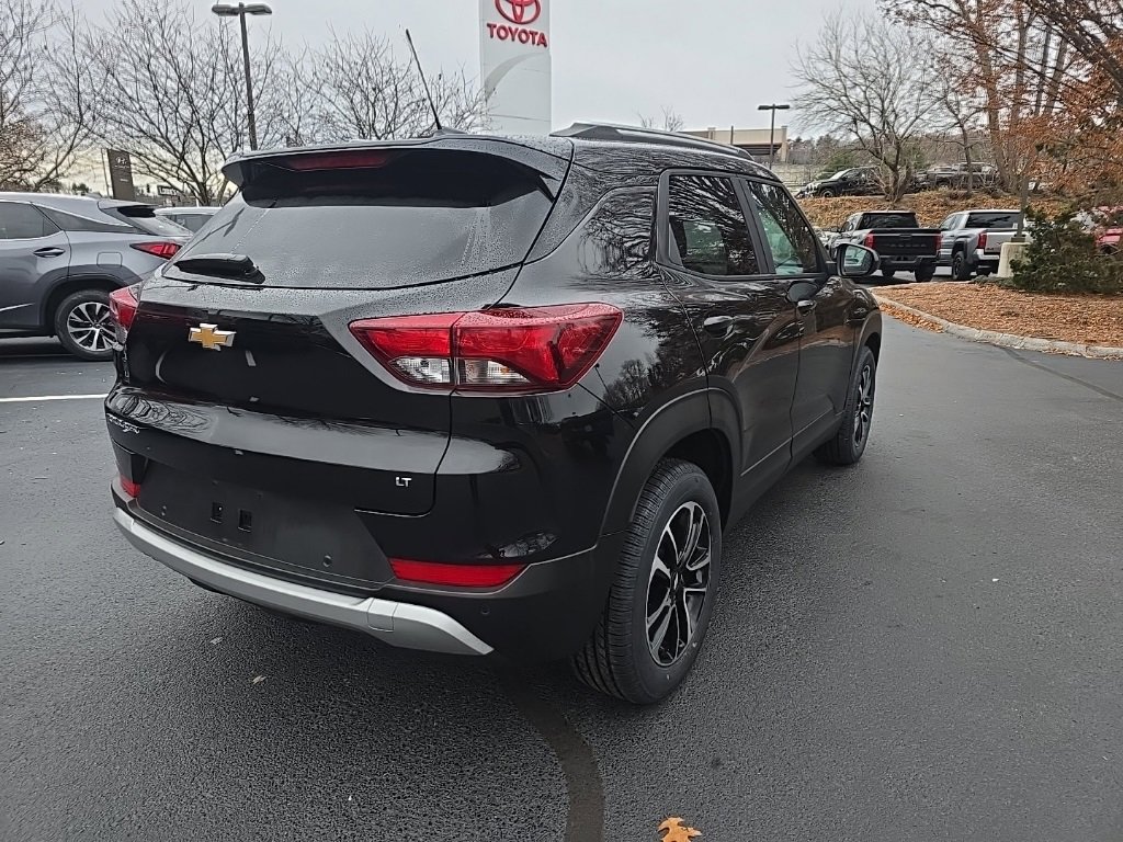 Used 2025 Chevrolet TrailBlazer LT w/ Driver Confidence Package image 7