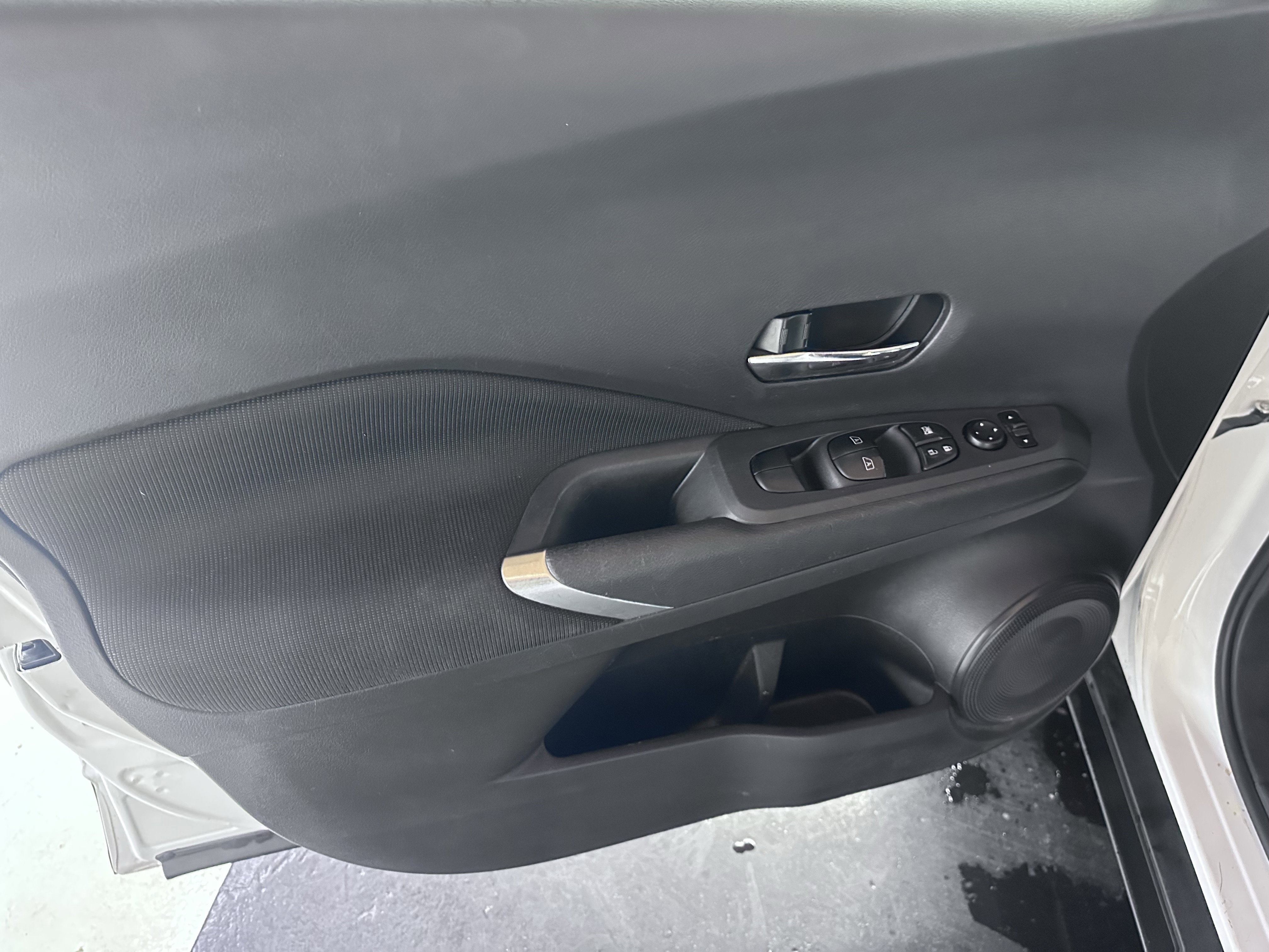 Used 2021 Nissan Kicks SV image 38