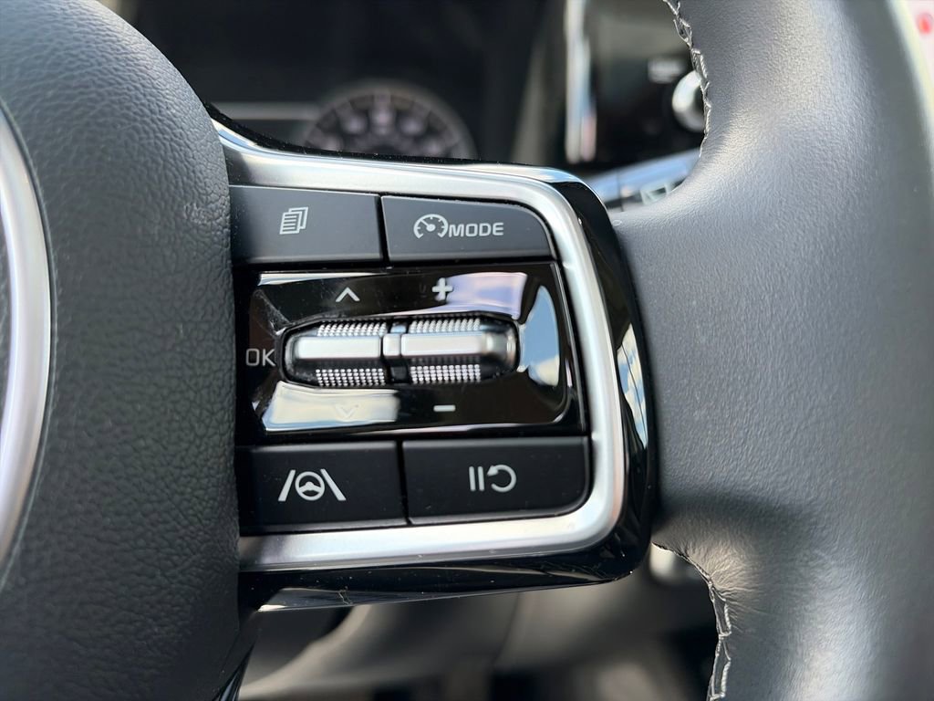 Used 2023 Kia Sorento S w/ Panoramic Sunroof Package AWD/4WD image 12
