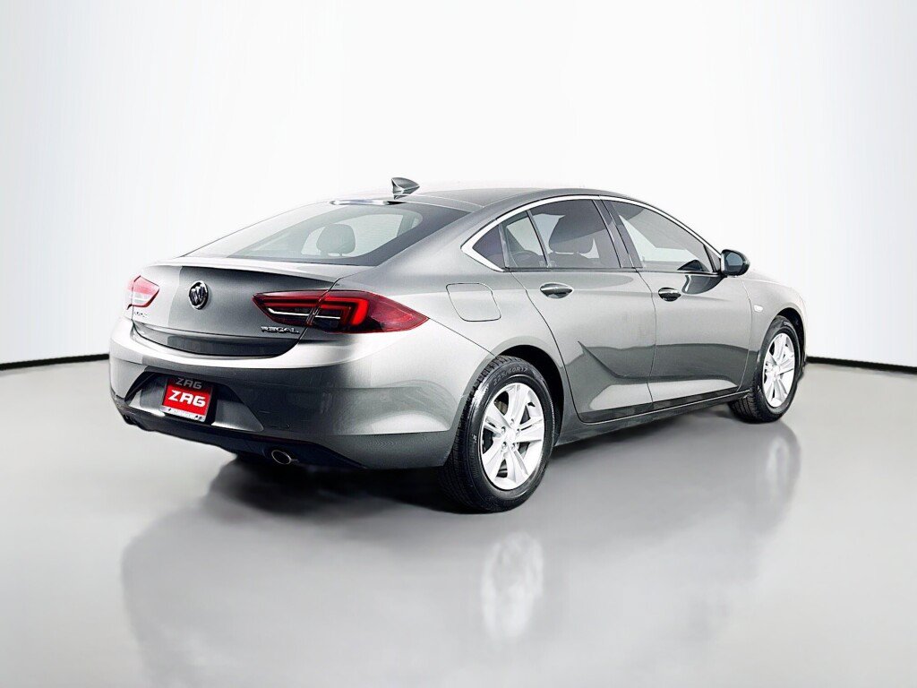 Used 2018 Buick Regal Preferred FWD image 5