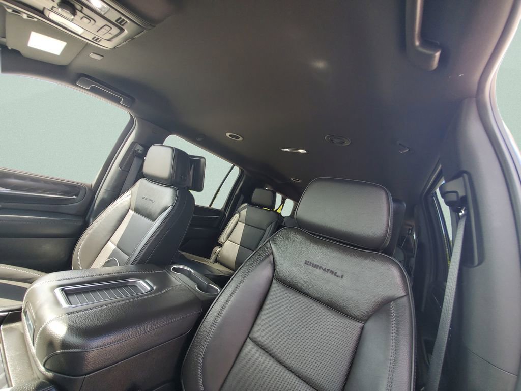 Used 2024 GMC Yukon XL Denali w/ Advanced Technology Package image 20