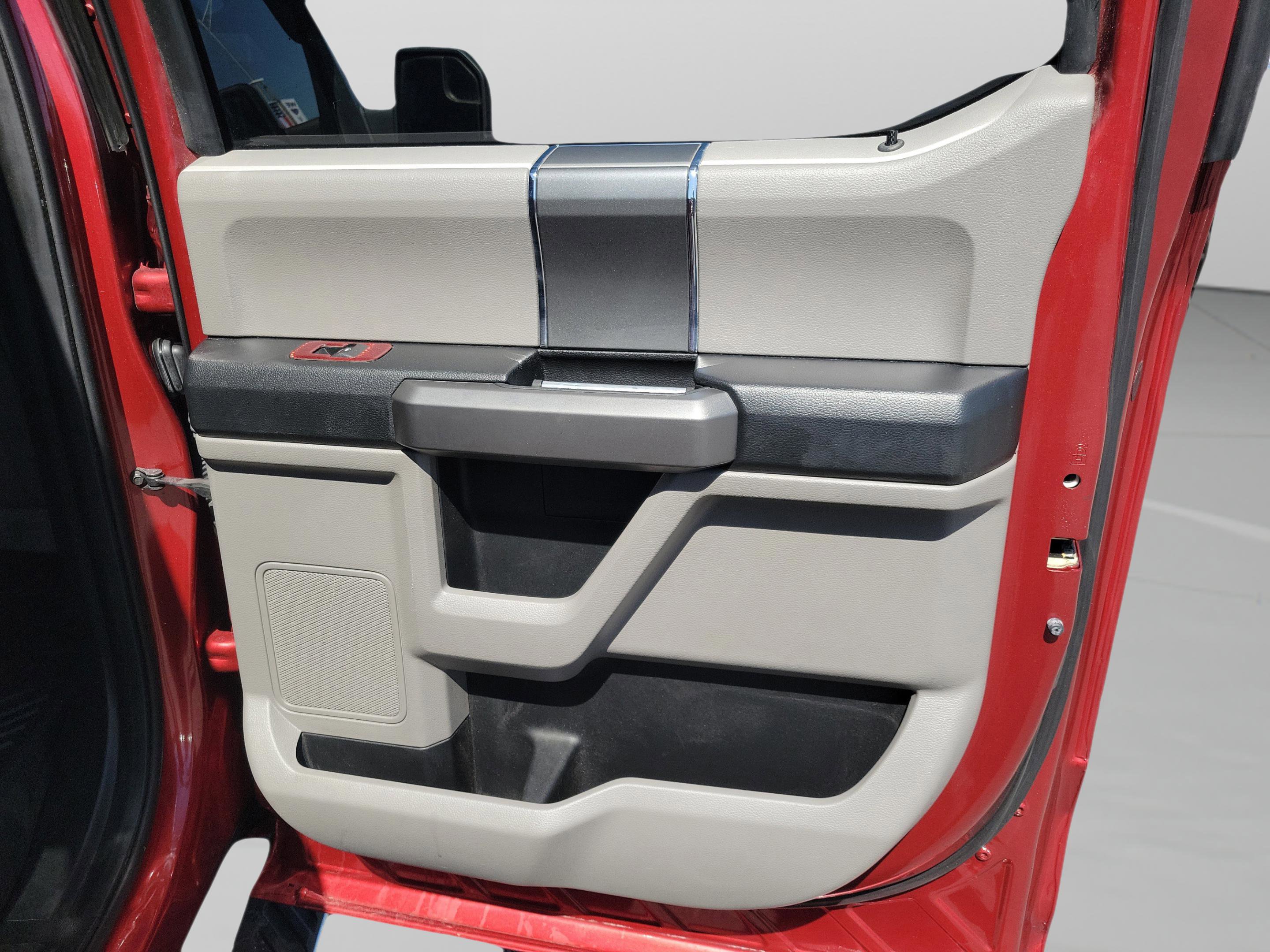 Used 2017 Ford F150 XLT w/ Equipment Group 302A Luxury image 24