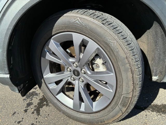 Used 2022 Ford Explorer XLT w/ Equipment Group 202A image 7