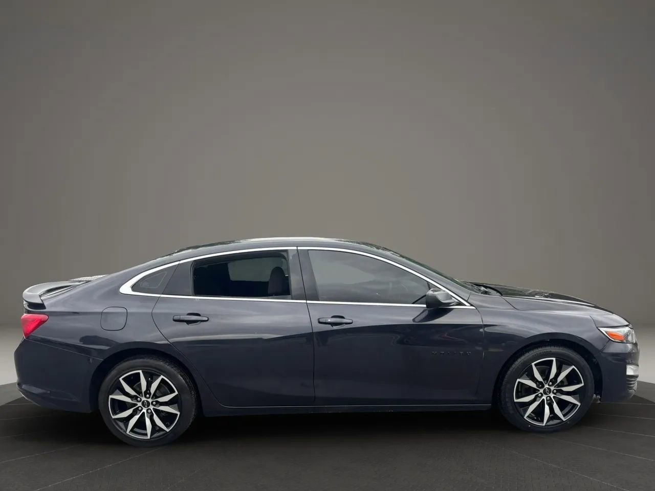 Used 2022 Chevrolet Malibu RS FWD image 6