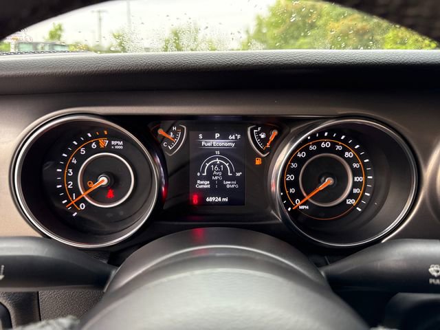 Used 2023 Jeep Gladiator Sport image 15