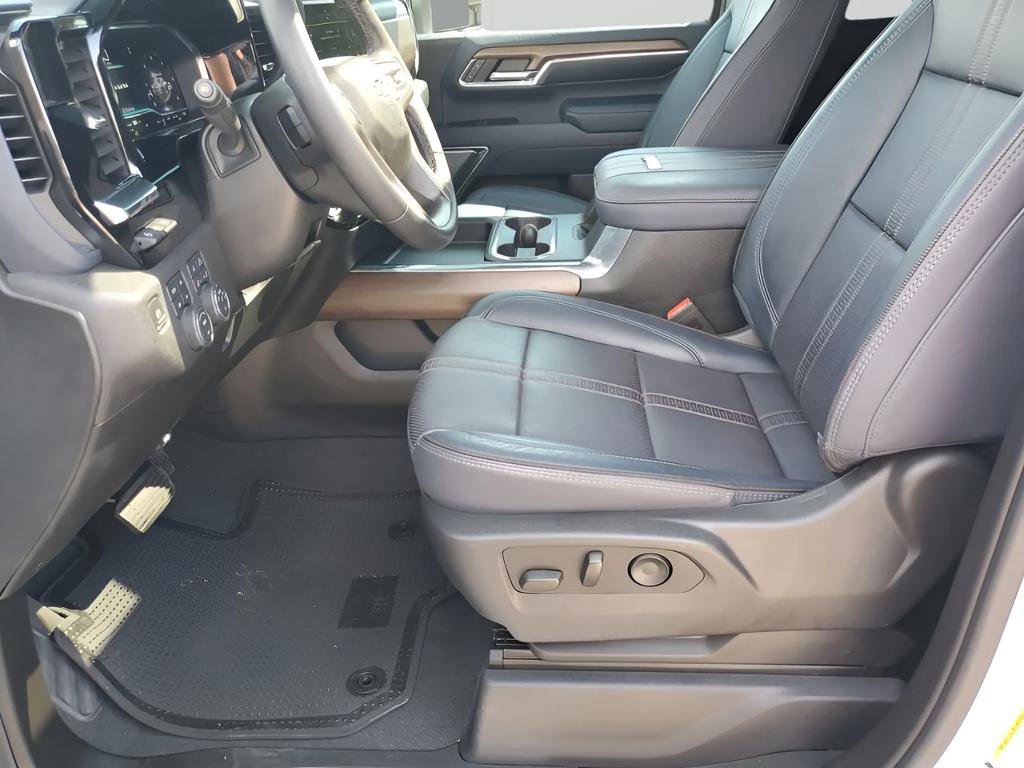 Used 2024 Chevrolet Silverado 2500 High Country w/ Technology Package image 30