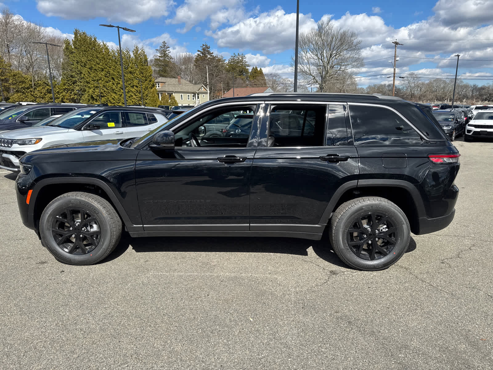 New 2026 Jeep Grand Cherokee Altitude image 3