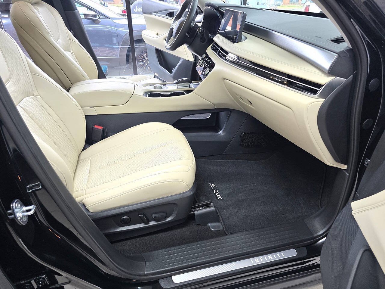 Used 2023 INFINITI QX60 Luxe w/ Cargo Package AWD/4WD image 21