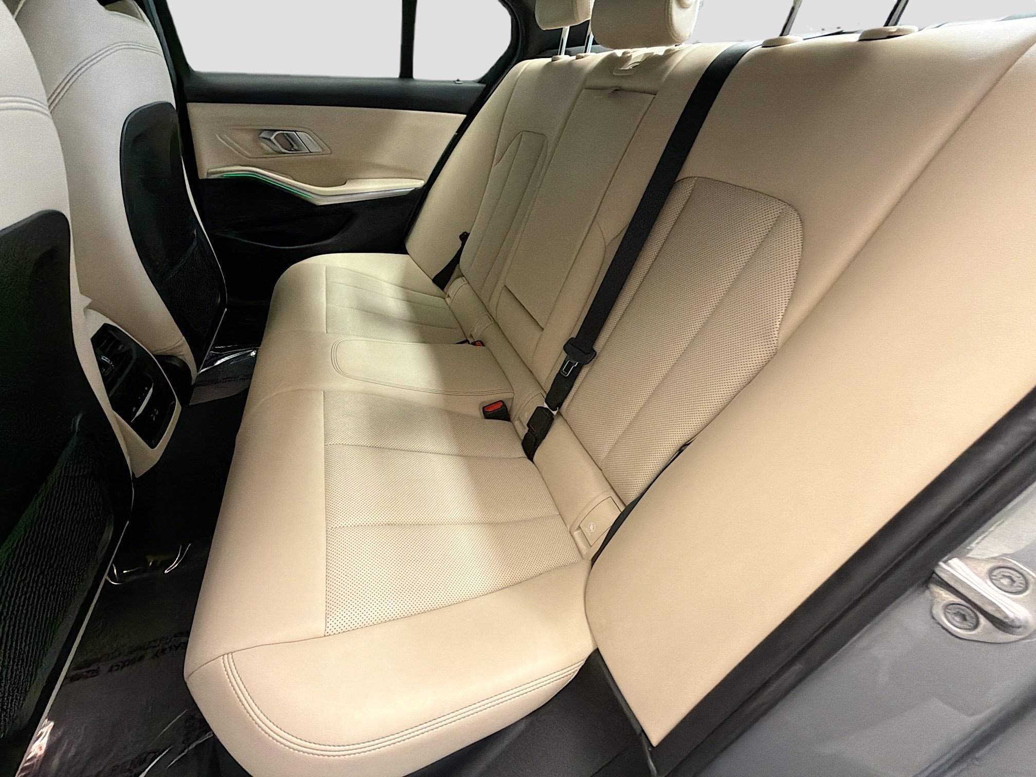 Used 2023 BMW 330e w/ Driving Assistance Package image 13