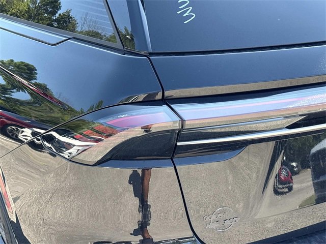 New 2025 Lincoln Nautilus Reserve w/ Jet Appearance Package image 11