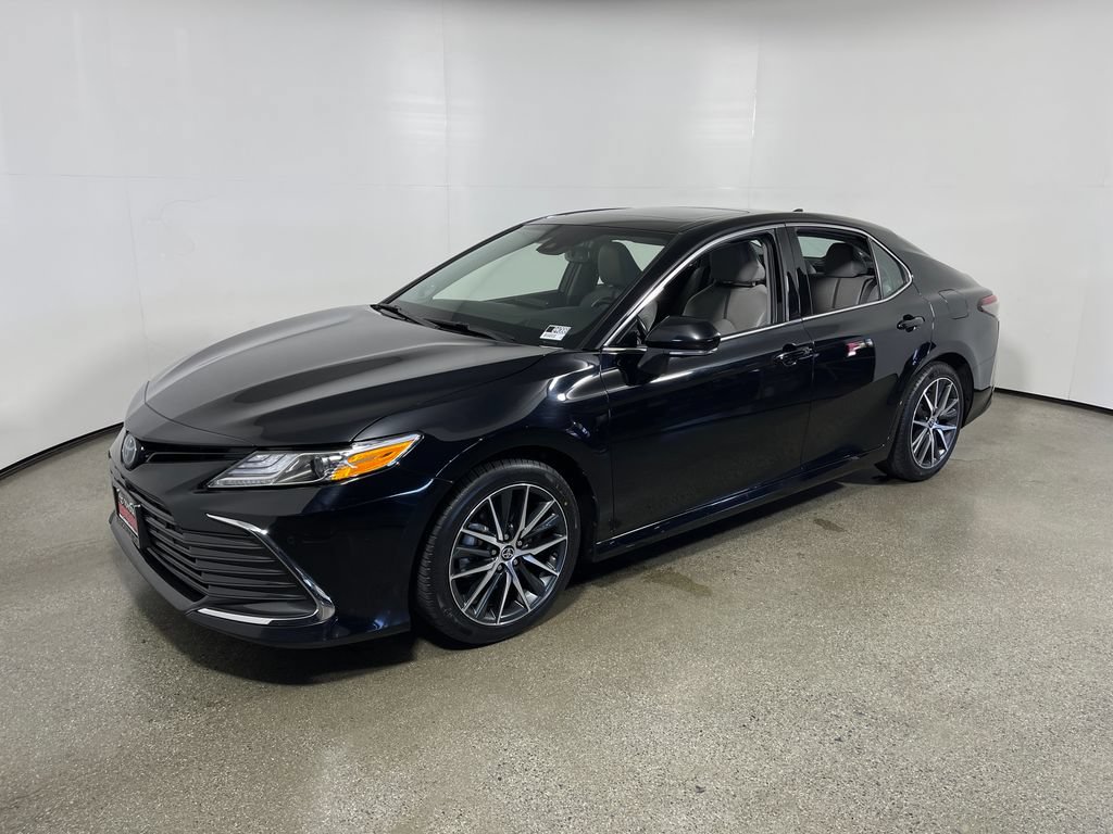 Certified 2023 Toyota Camry XLE w/ Navigation Package FWD image 7