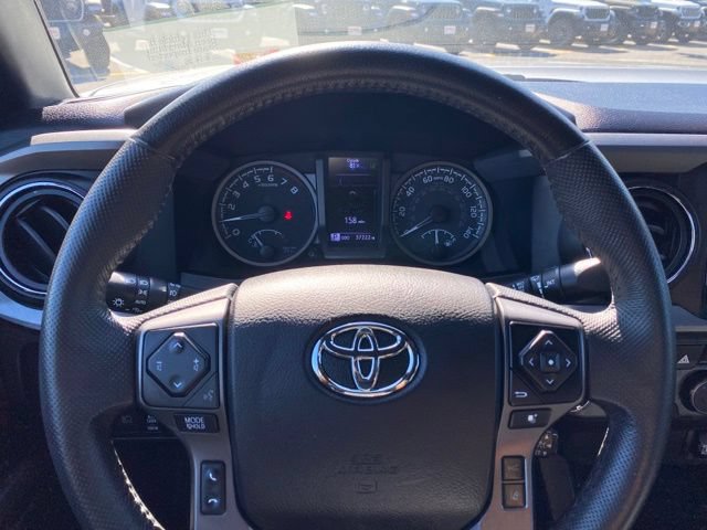 Used 2021 Toyota Tacoma TRD Off-Road AWD/4WD image 12