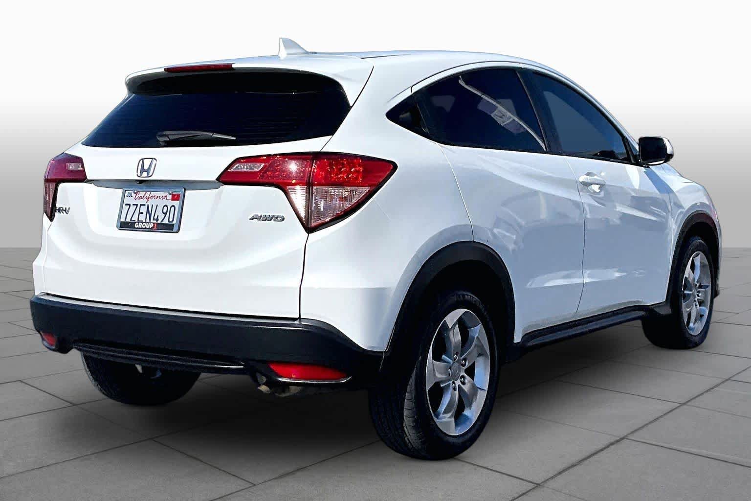 Used 2017 Honda HR-V LX image 12