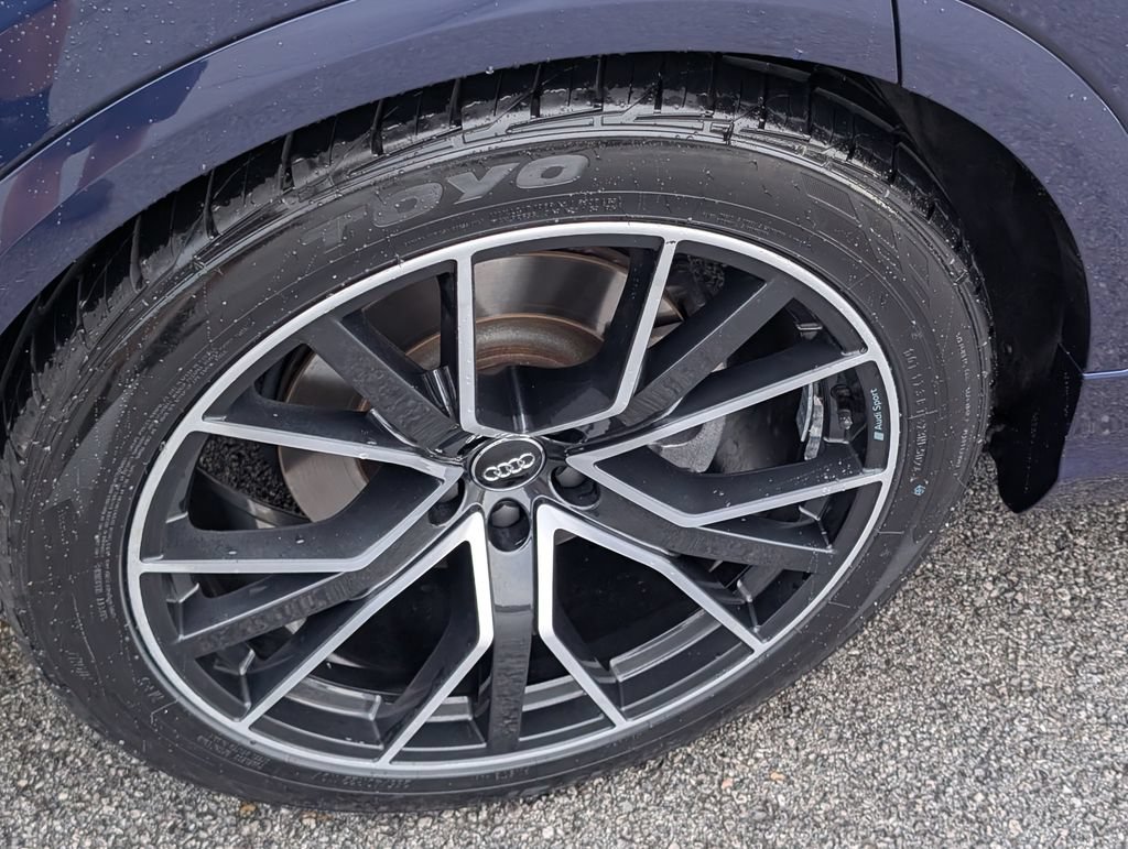 Used 2020 Audi Q8 Prestige AWD/4WD image 25