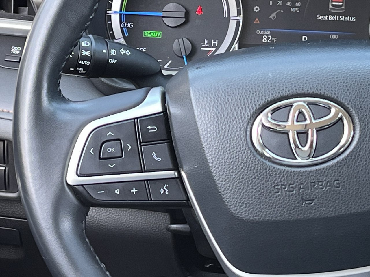 Used 2023 Toyota Highlander Bronze Edition FWD image 12