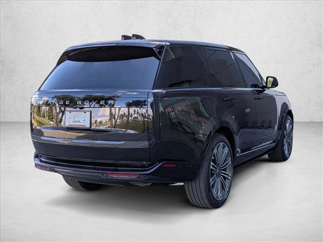 New 2025 Land Rover Range Rover SE image 2