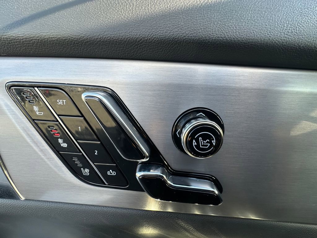 Used 2026 Cadillac Vistiq Sport w/ LPO, Floor Liner Package image 10