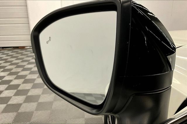 Used 2023 Nissan Pathfinder Platinum image 40