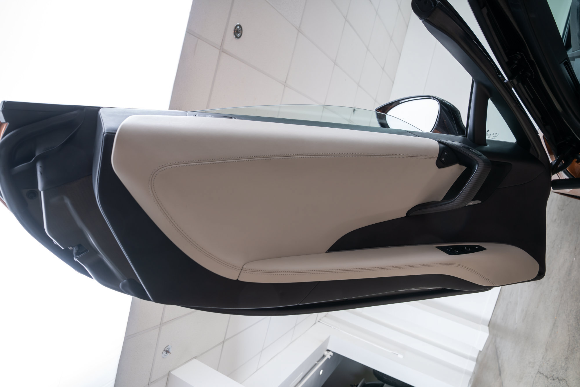 Used 2019 BMW i8 Roadster AWD/4WD image 20