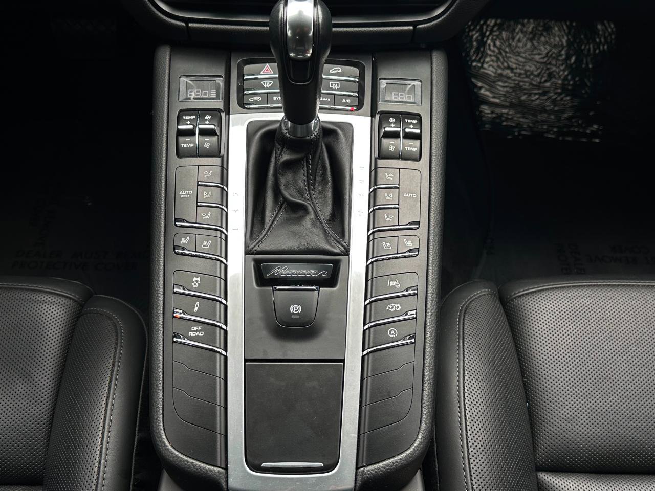 Used 2020 Porsche Macan Turbo AWD/4WD image 34