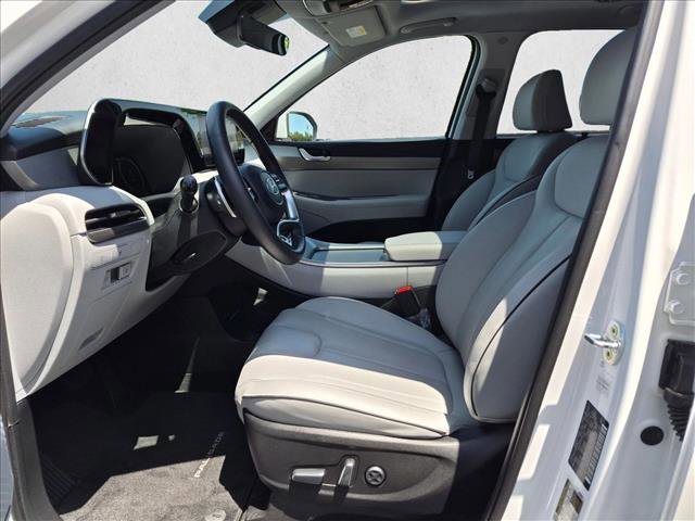 Used 2023 Hyundai Palisade SEL FWD image 16