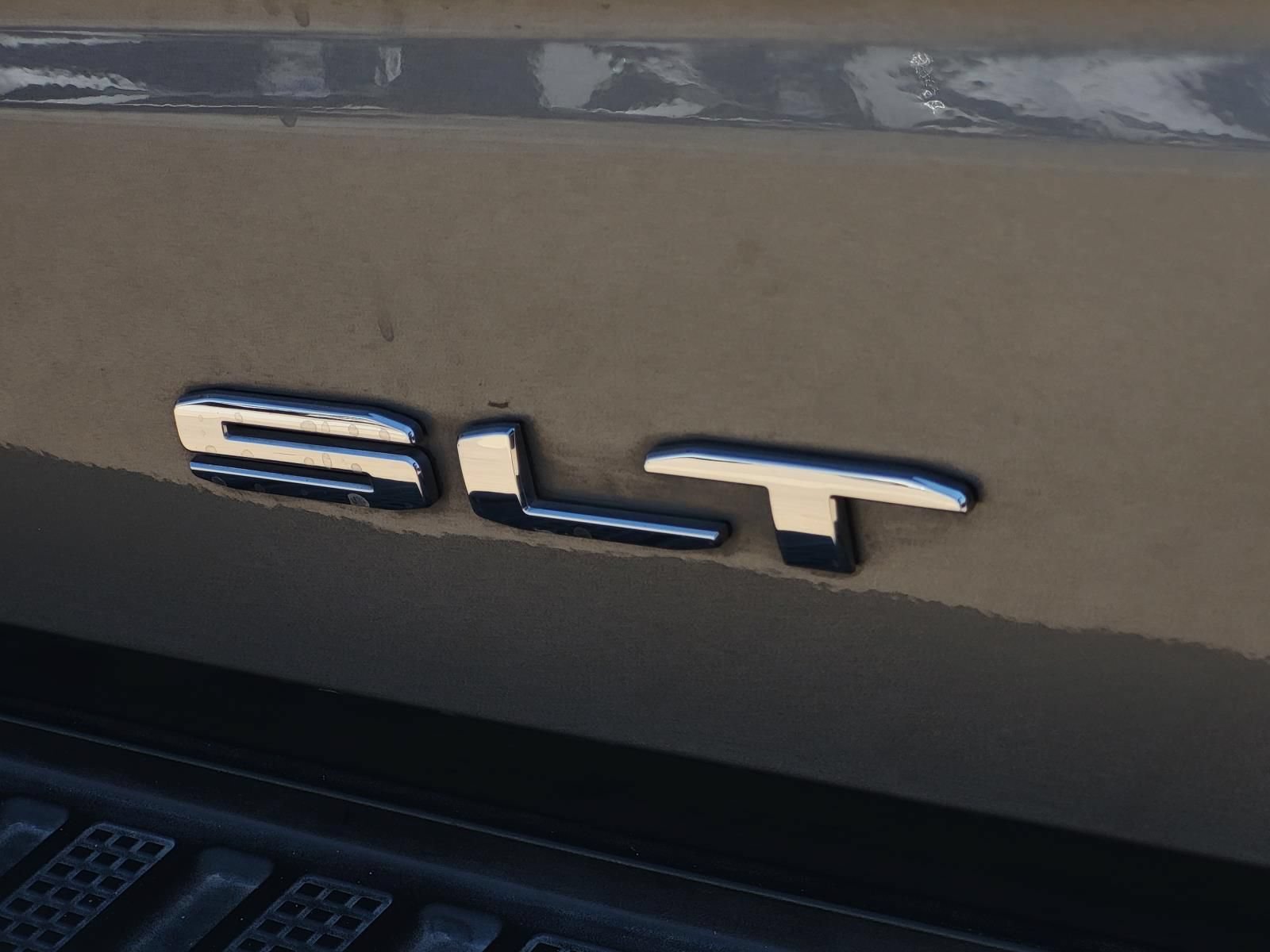 Used 2021 GMC Sierra 1500 SLT RWD image 5