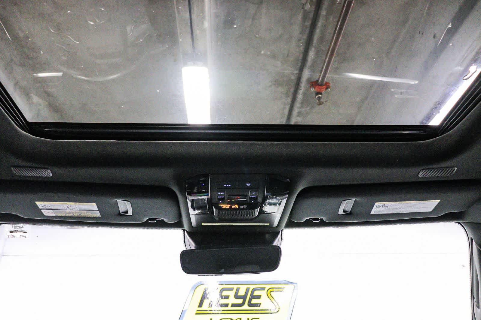 Used 2024 Lexus GX 550 AWD/4WD image 12