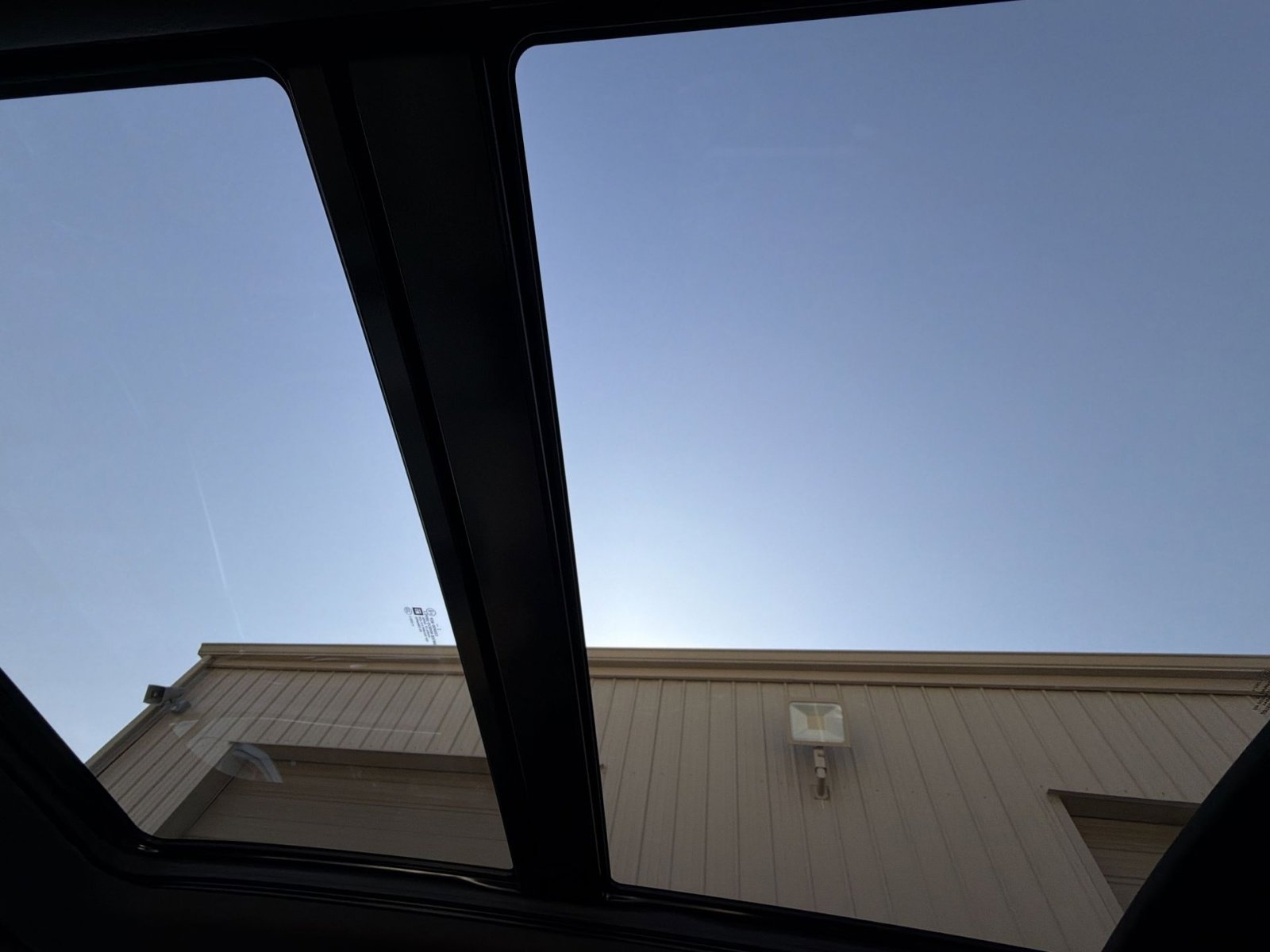 Used 2017 Cadillac XT5 Luxury w/ Driver Awareness Package image 24