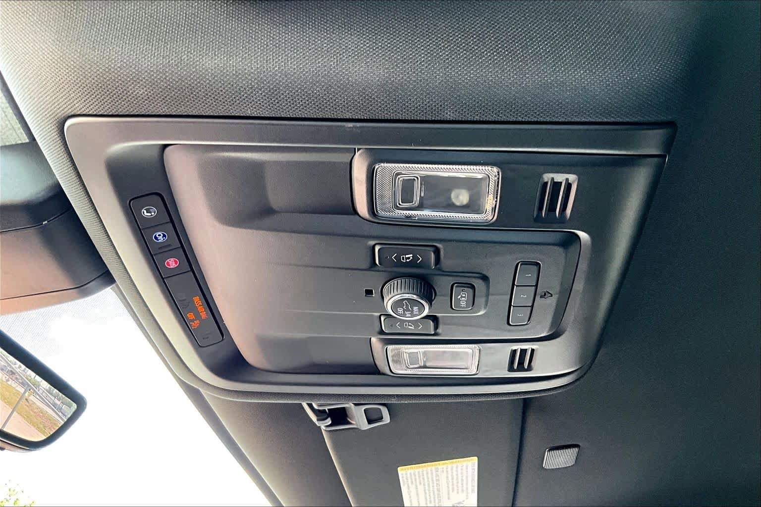 Used 2021 Chevrolet Tahoe High Country RWD image 31