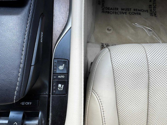 Used 2019 Lexus LX 570 4WD image 37