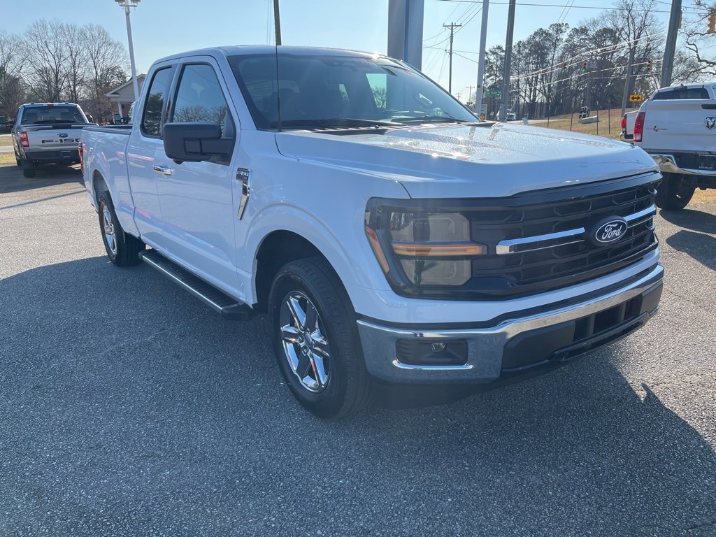 Used 2024 Ford F150 XLT image 3