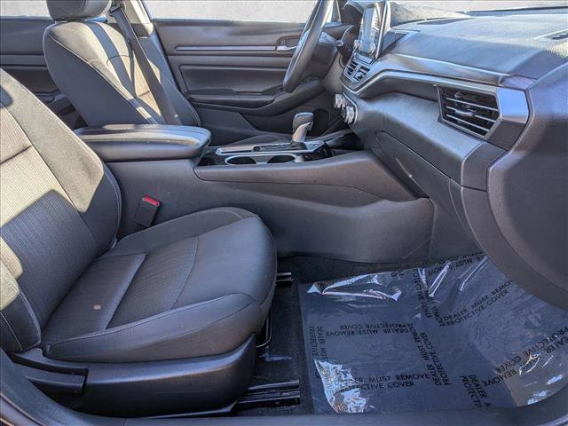 Used 2024 Nissan Altima 2.5 SV image 21