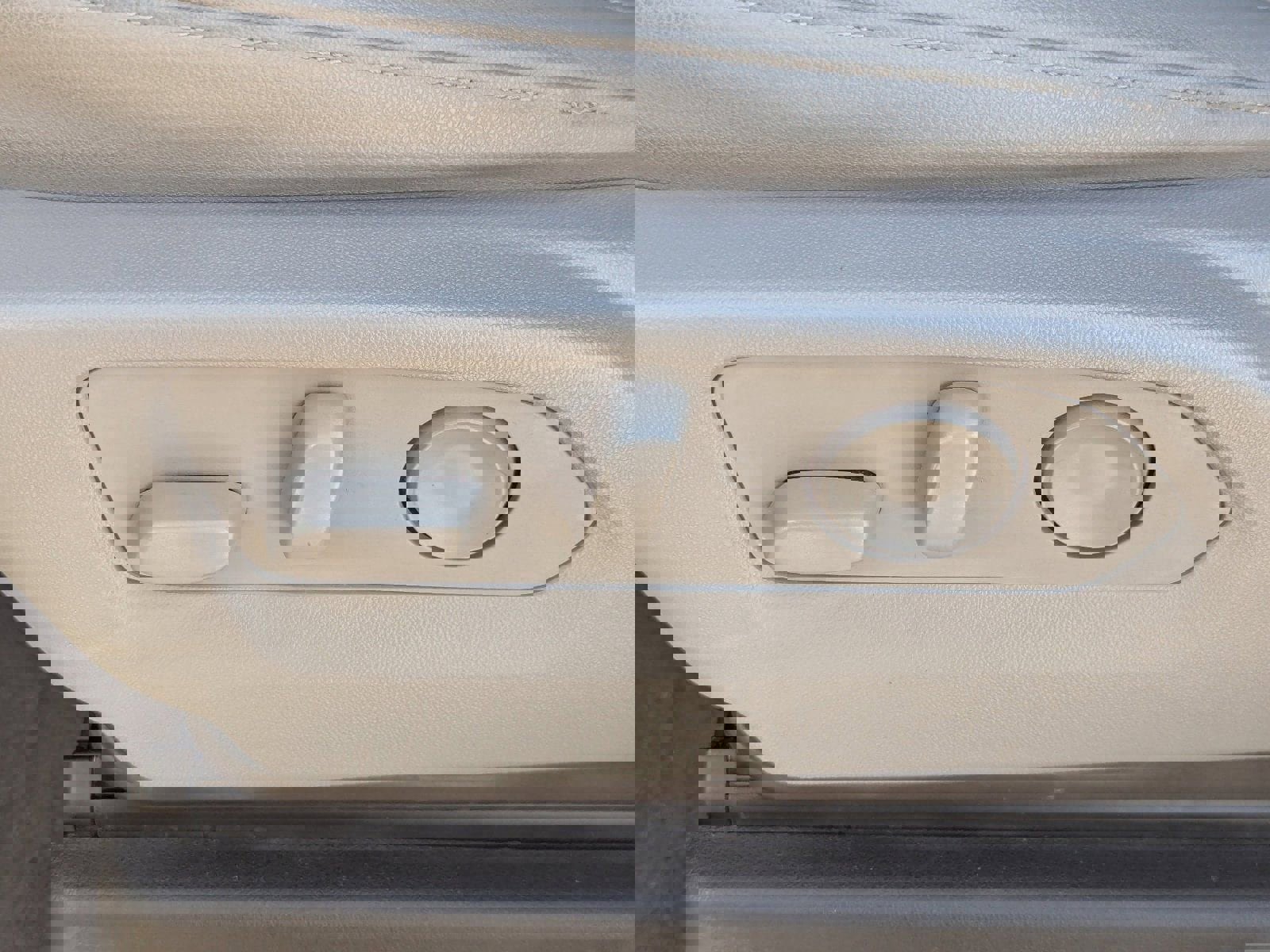 Used 2024 GMC Sierra 2500 SLT w/ SLT Premium Package AWD/4WD image 24