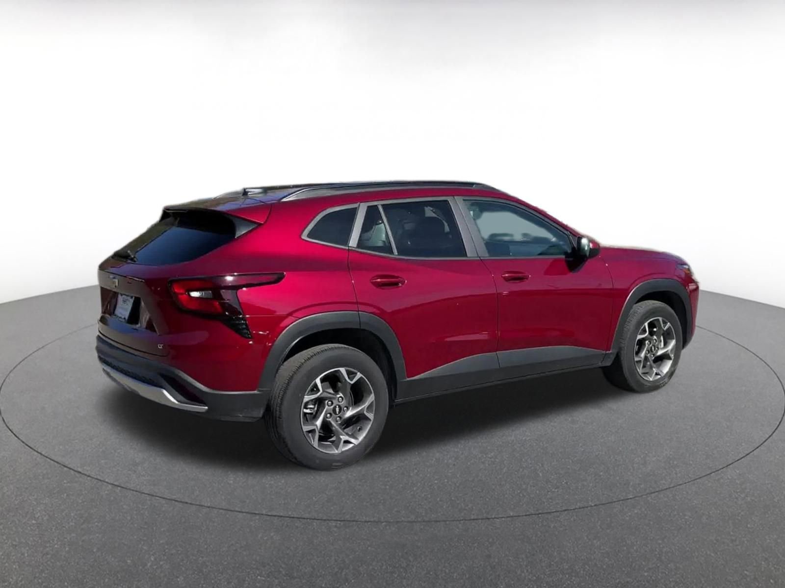 Used 2025 Chevrolet Trax LT image 12