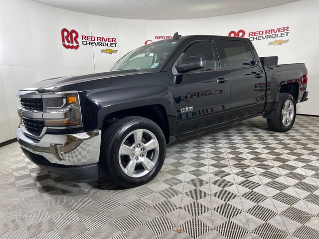 Used 2018 Chevrolet Silverado 1500 LT w/ Texas Edition RWD image 3